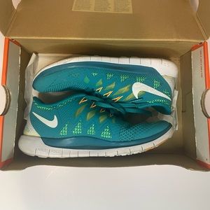 Nike Womens Free 5.0 Running Shoes Teal Green
